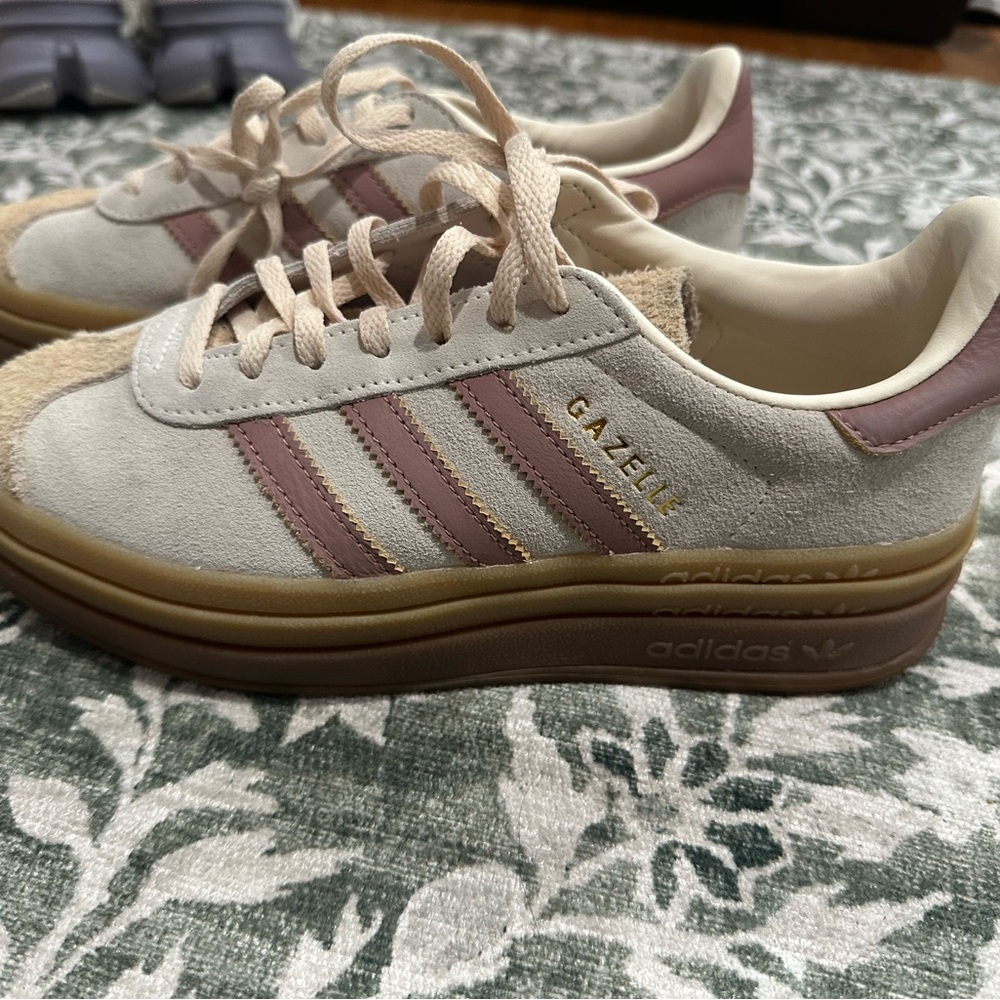 Adidas Gazelle Platform Sneakers in Cream and Pink - Picture 3 of 4